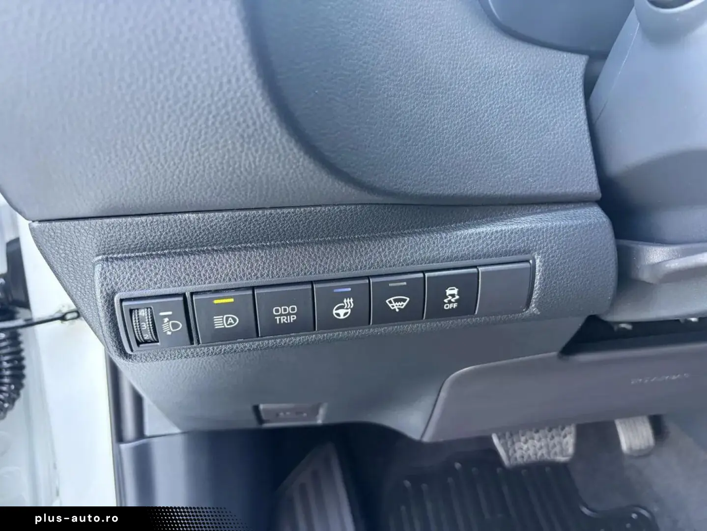 Toyota Corolla Sedan 1.8 Hybrid Business Hsd E-CVT