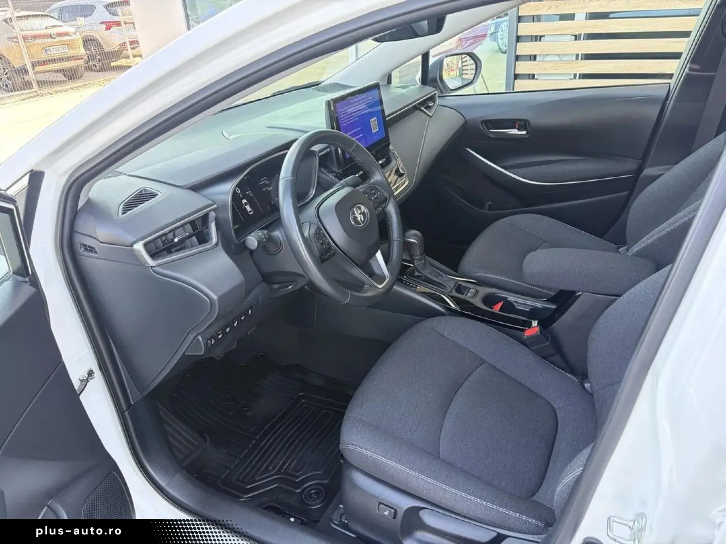 Toyota Corolla Sedan 1.8 Hybrid Business Hsd E-CVT