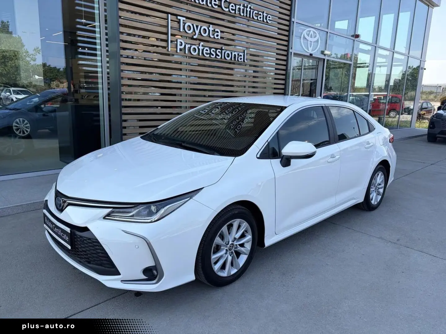 Toyota Corolla Sedan 1.8 Hybrid Business Hsd E-CVT