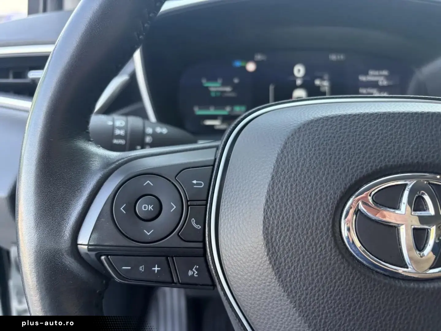 Toyota Corolla Sedan 1.8 Hybrid Business Hsd E-CVT