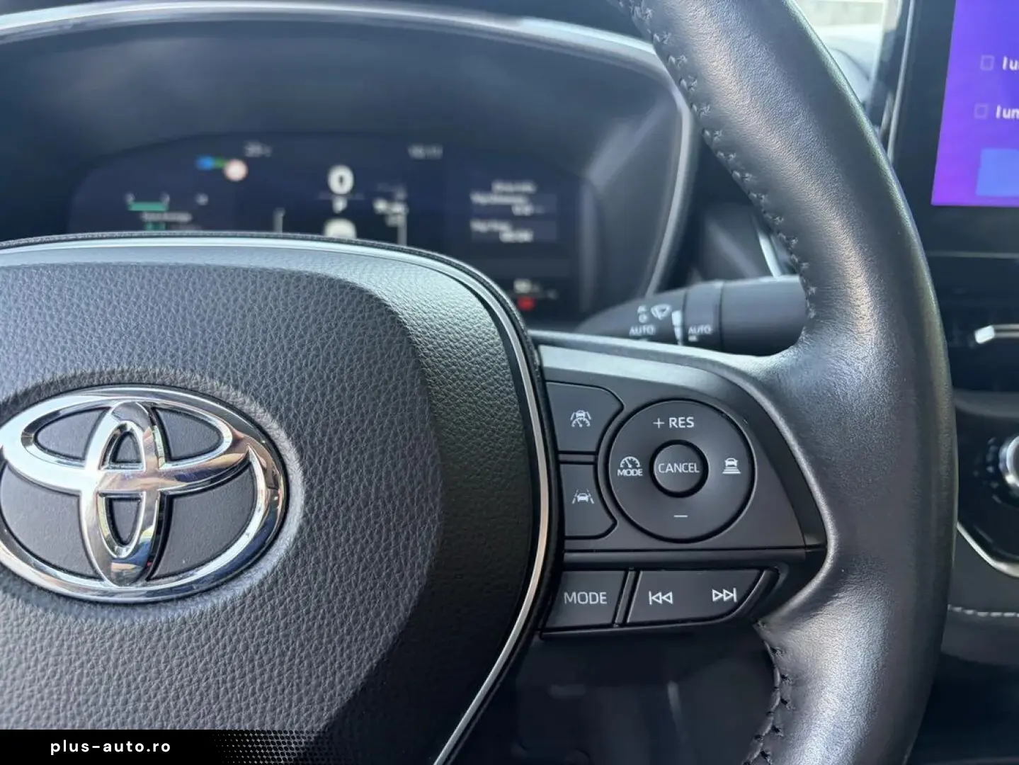 Toyota Corolla Sedan 1.8 Hybrid Business Hsd E-CVT