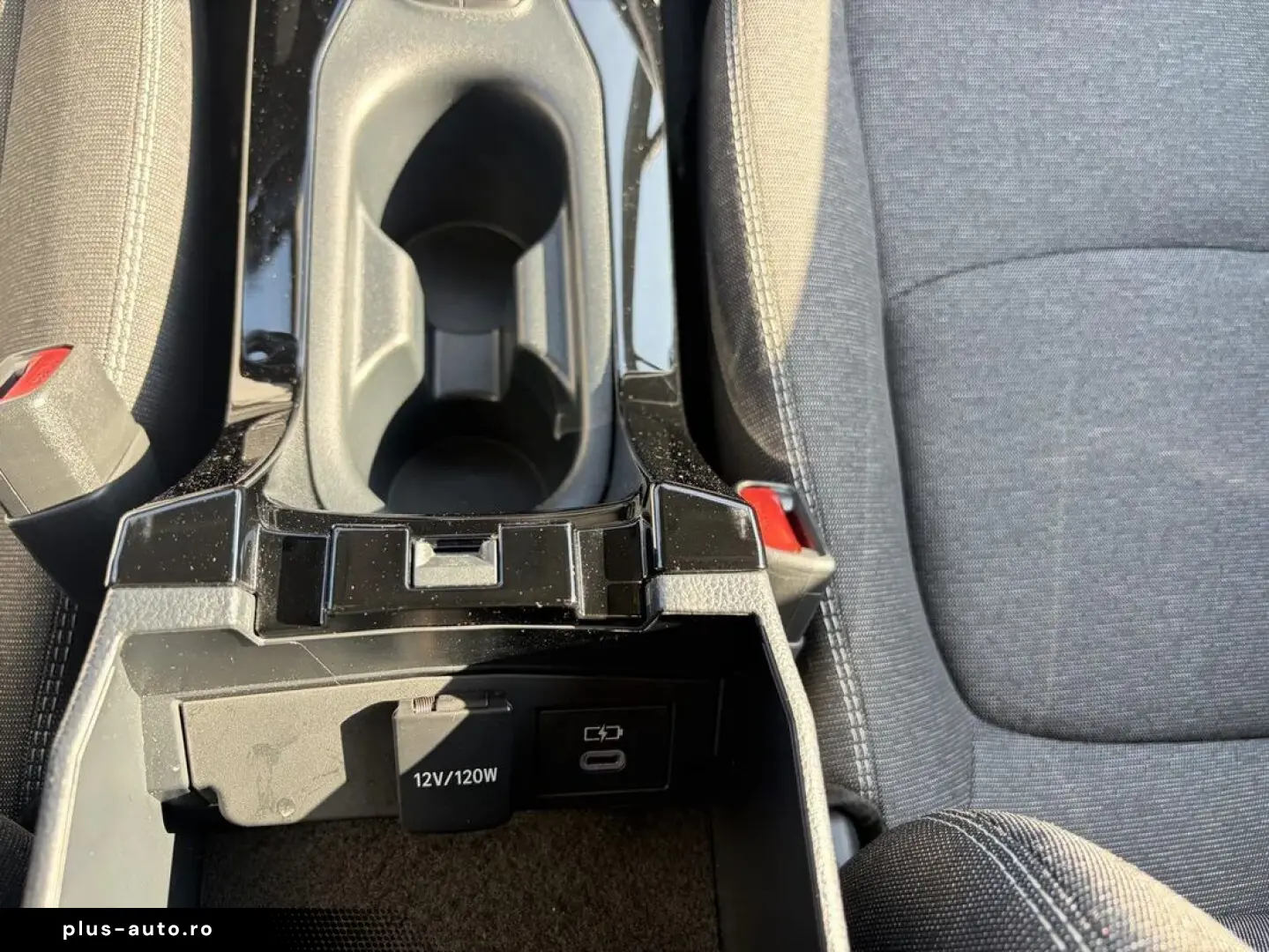 Toyota Corolla Sedan 1.8 Hybrid Business Hsd E-CVT