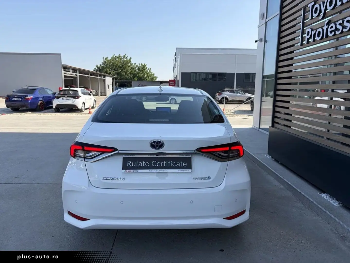 Toyota Corolla Sedan 1.8 Hybrid Business Hsd E-CVT