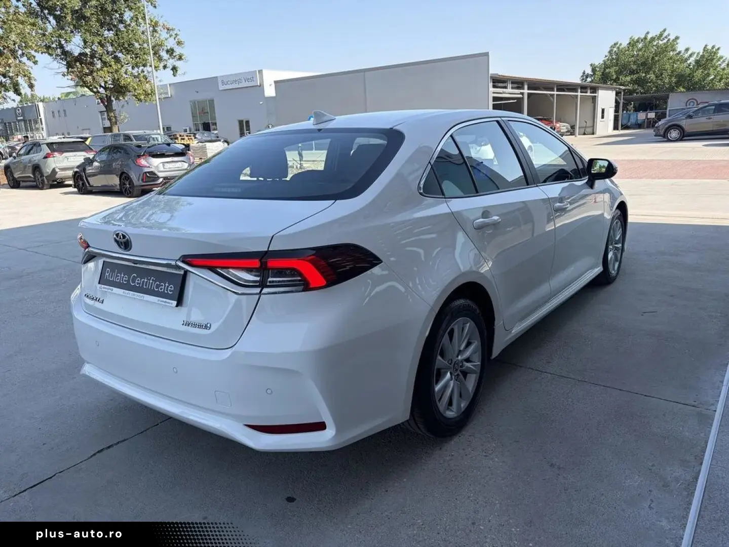 Toyota Corolla Sedan 1.8 Hybrid Business Hsd E-CVT