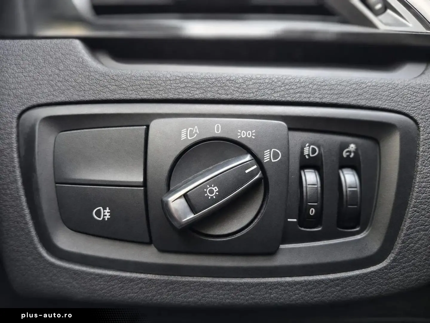 BMW X1 xDrive20i Advantage Automată 178CP 2022