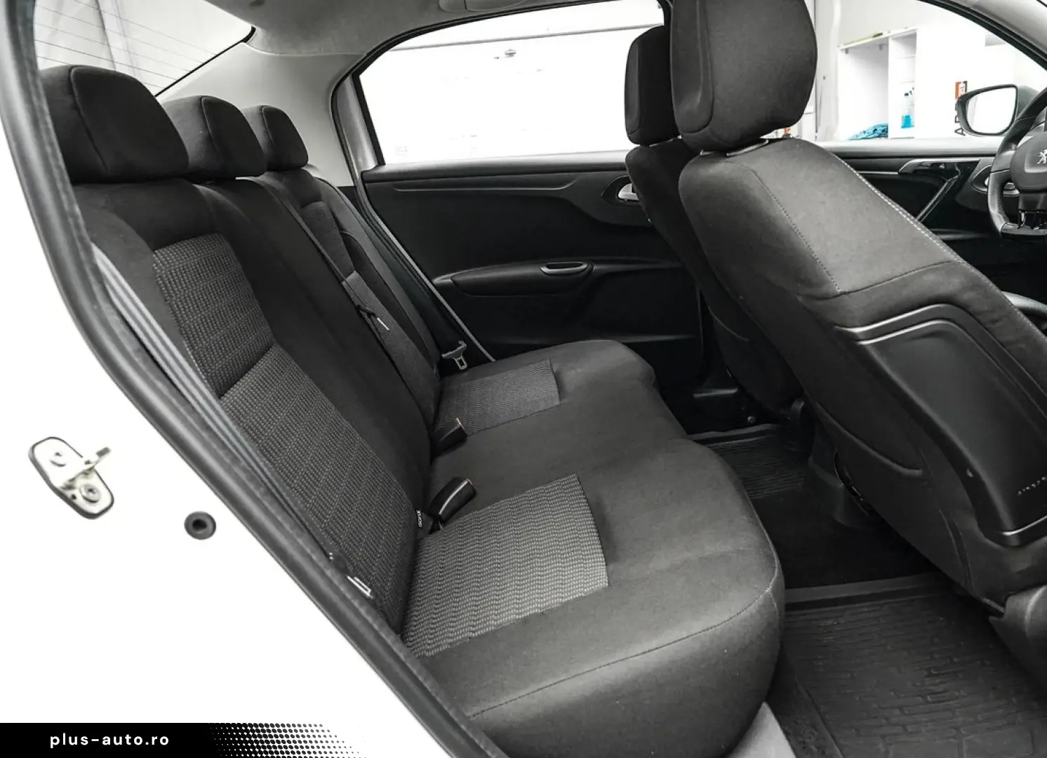 Peugeot 301