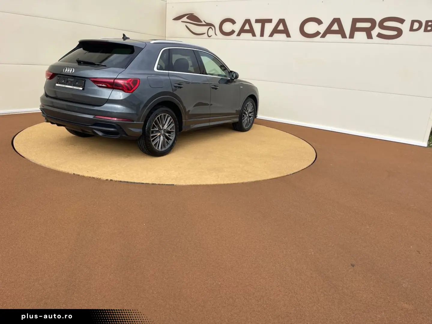Audi Q3 35TFSI  150CP  LED  Cockpit  Panoramic  Keyless  Cam
