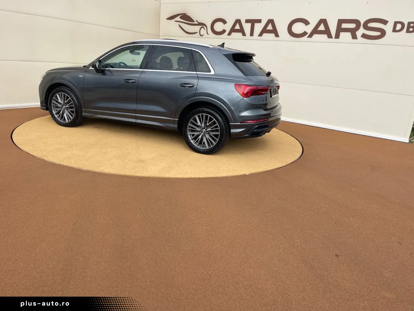Audi Q3 35TFSI  150CP  LED  Cockpit  Panoramic  Keyless  Cam