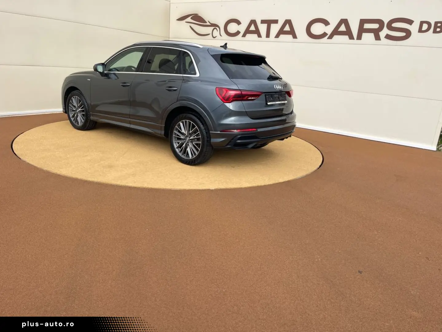 Audi Q3 35TFSI  150CP  LED  Cockpit  Panoramic  Keyless  Cam