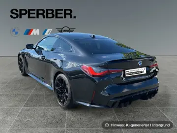 BMW M4 Competition Glasdach Sitzbelüftung Driving A
