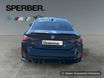 BMW M4 Competition Glasdach Sitzbelüftung Driving A