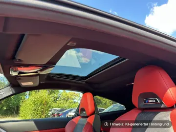 BMW M4 Competition Glasdach Sitzbelüftung Driving A