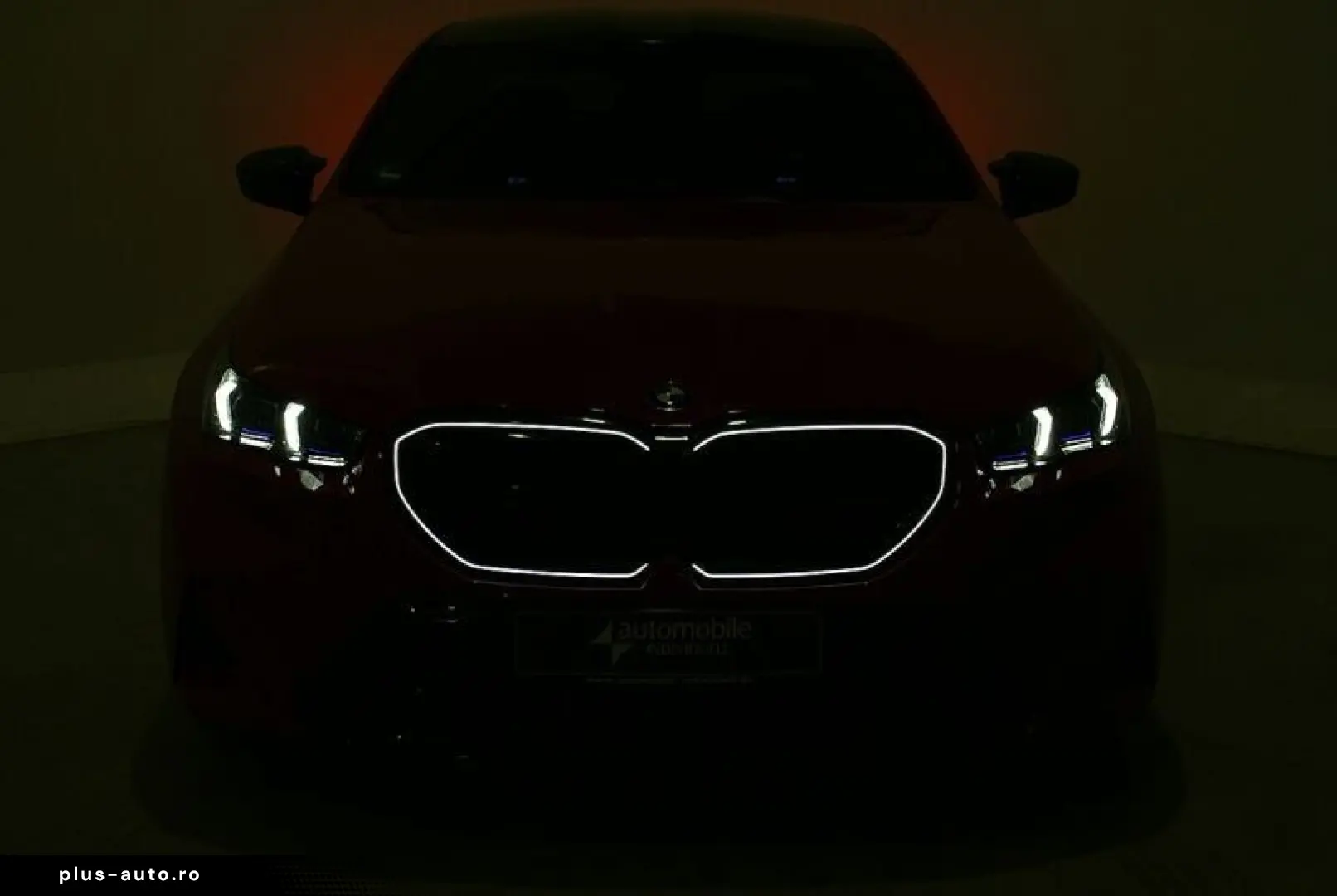 BMW M5 Individual NP161000.- LED ACC AHK Carbon B&W