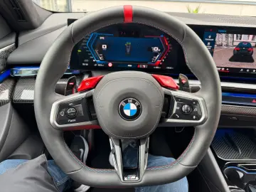 BMW M5 M Package Fond Entertainment Panor Anhäng B&W