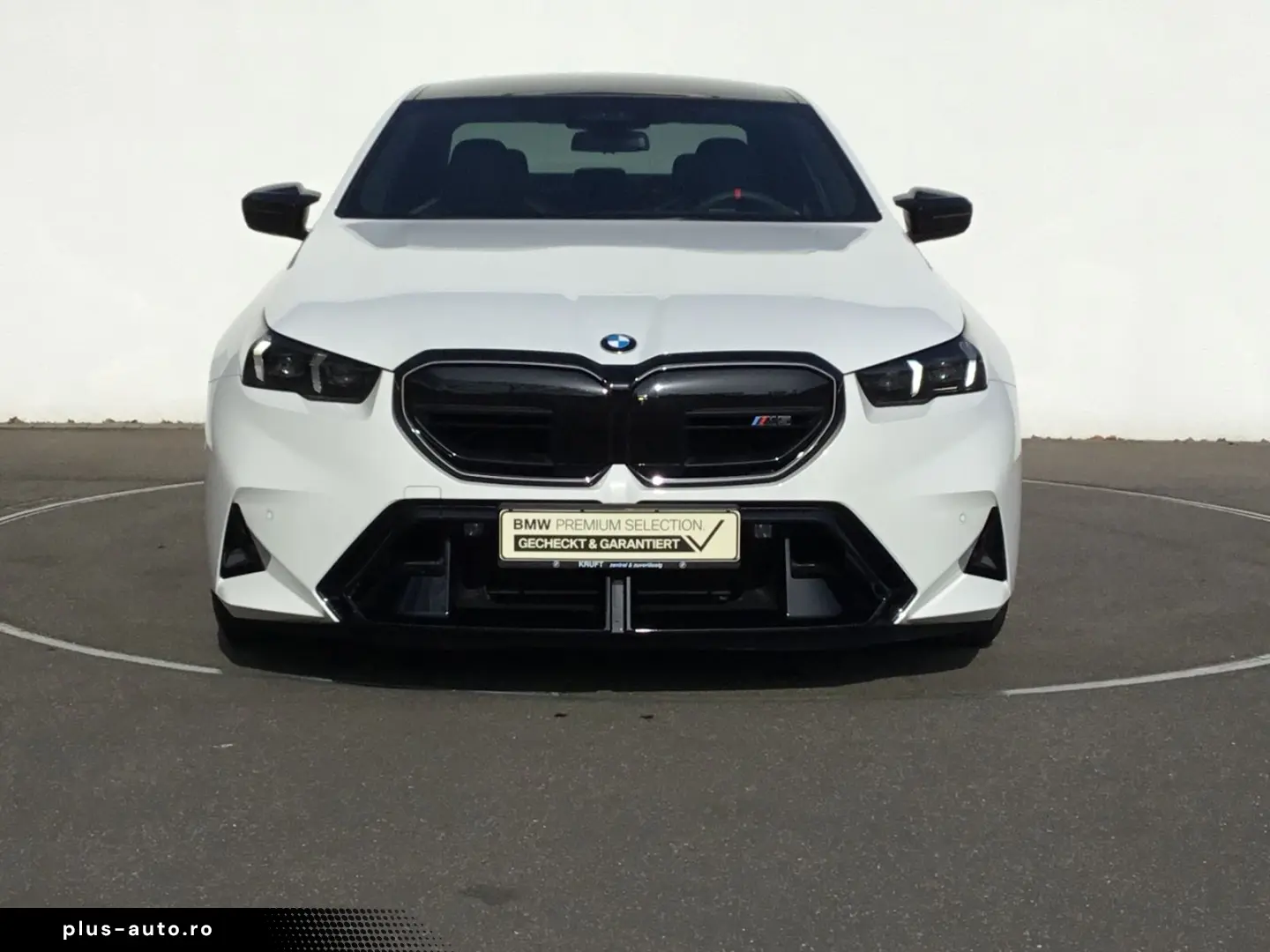 BMW M5 Limousine ICONIC GLOW PANO B&W SOUND