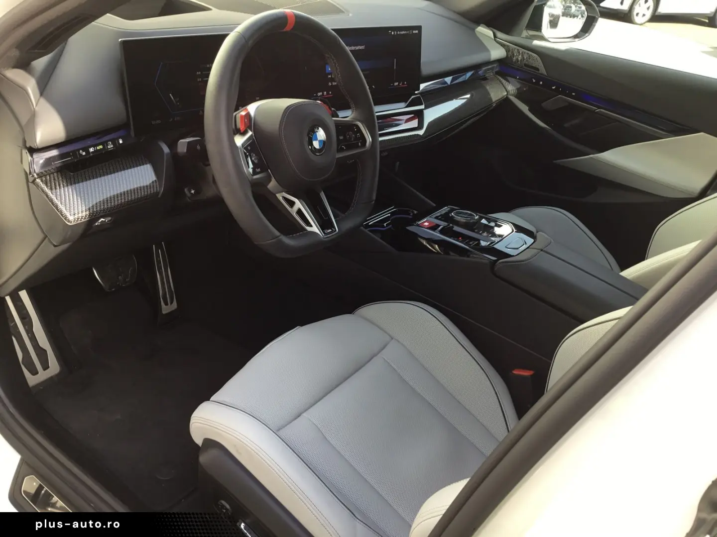 BMW M5 Limousine ICONIC GLOW PANO B&W SOUND
