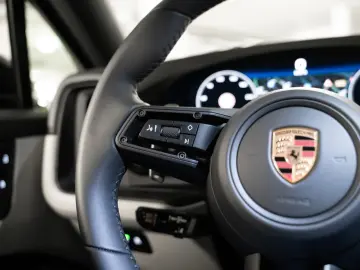 Porsche Cayenne Coupé Black Edition