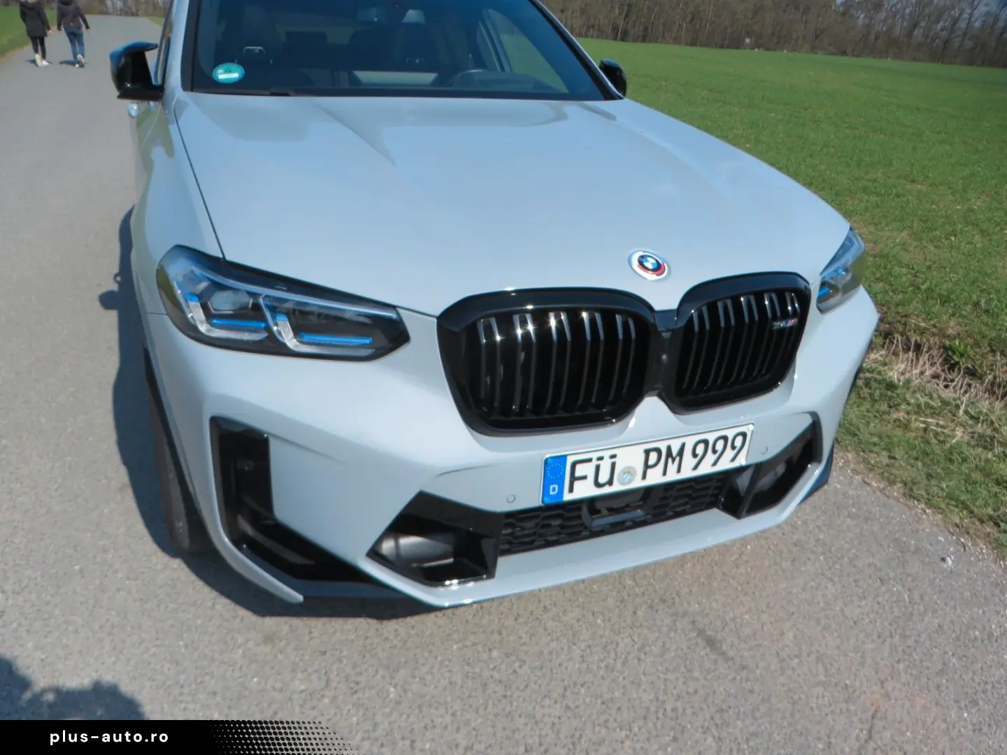 BMW Competition Vollaust. Akrapovic Tiefer  Distanz