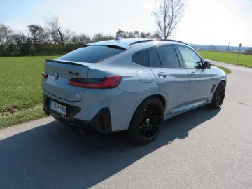 BMW Competition Vollaust. Akrapovic Tiefer  Distanz