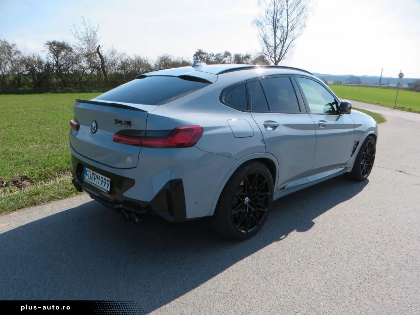 BMW Competition Vollaust. Akrapovic Tiefer  Distanz
