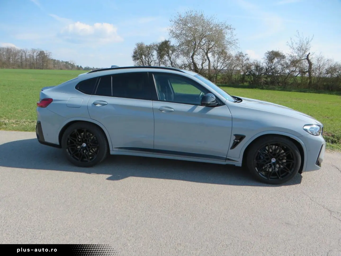 BMW Competition Vollaust. Akrapovic Tiefer  Distanz