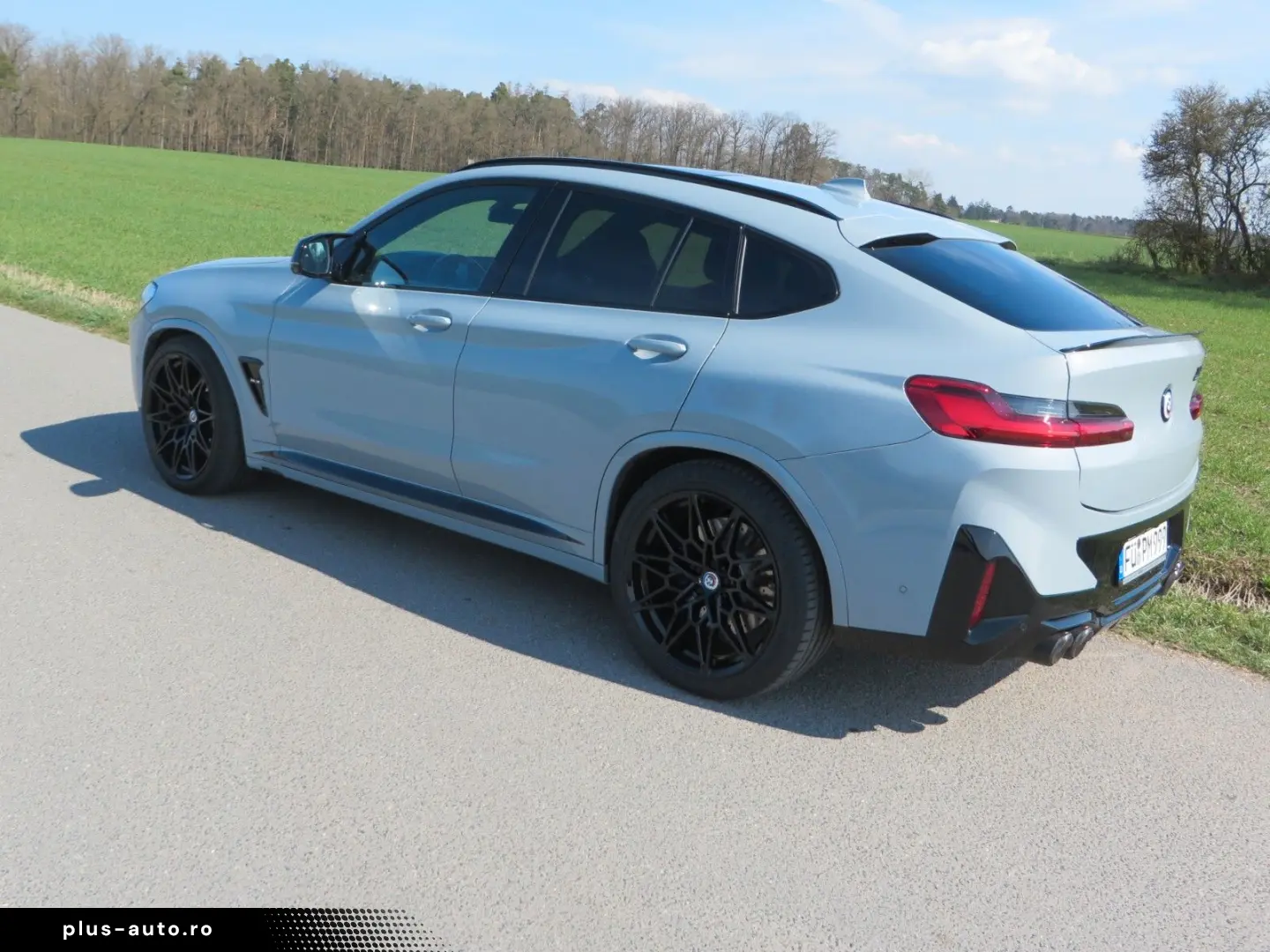 BMW Competition Vollaust. Akrapovic Tiefer  Distanz