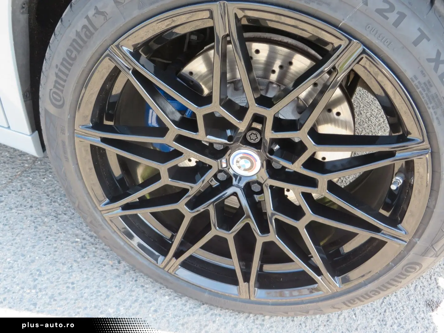 BMW Competition Vollaust. Akrapovic Tiefer  Distanz