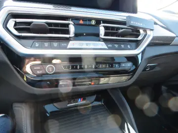 BMW Competition Vollaust. Akrapovic Tiefer  Distanz