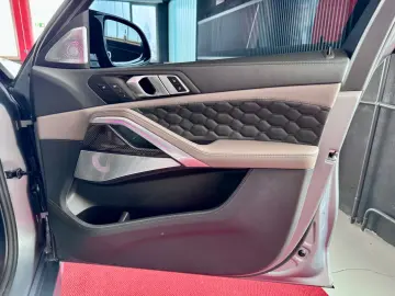 BMW X6 M Competition LCI Bowers Drivers Carbon Pano