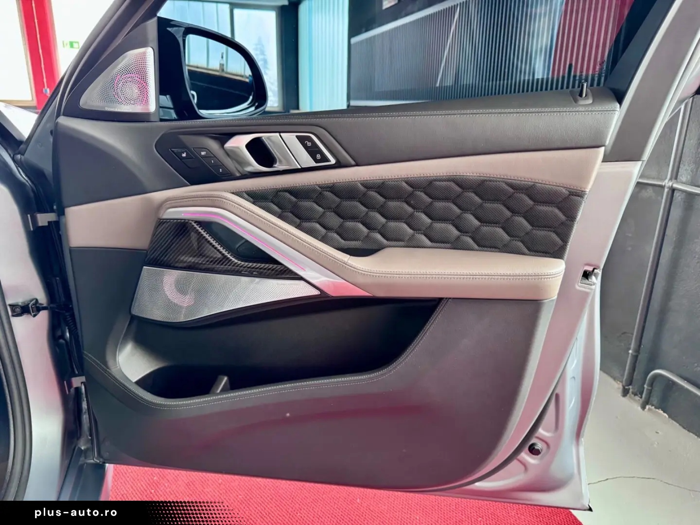 BMW X6 M Competition LCI Bowers Drivers Carbon Pano