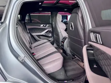 BMW X6 M Competition LCI Bowers Drivers Carbon Pano