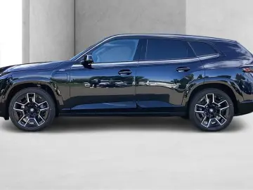 BMW XM 50e   Hybrid