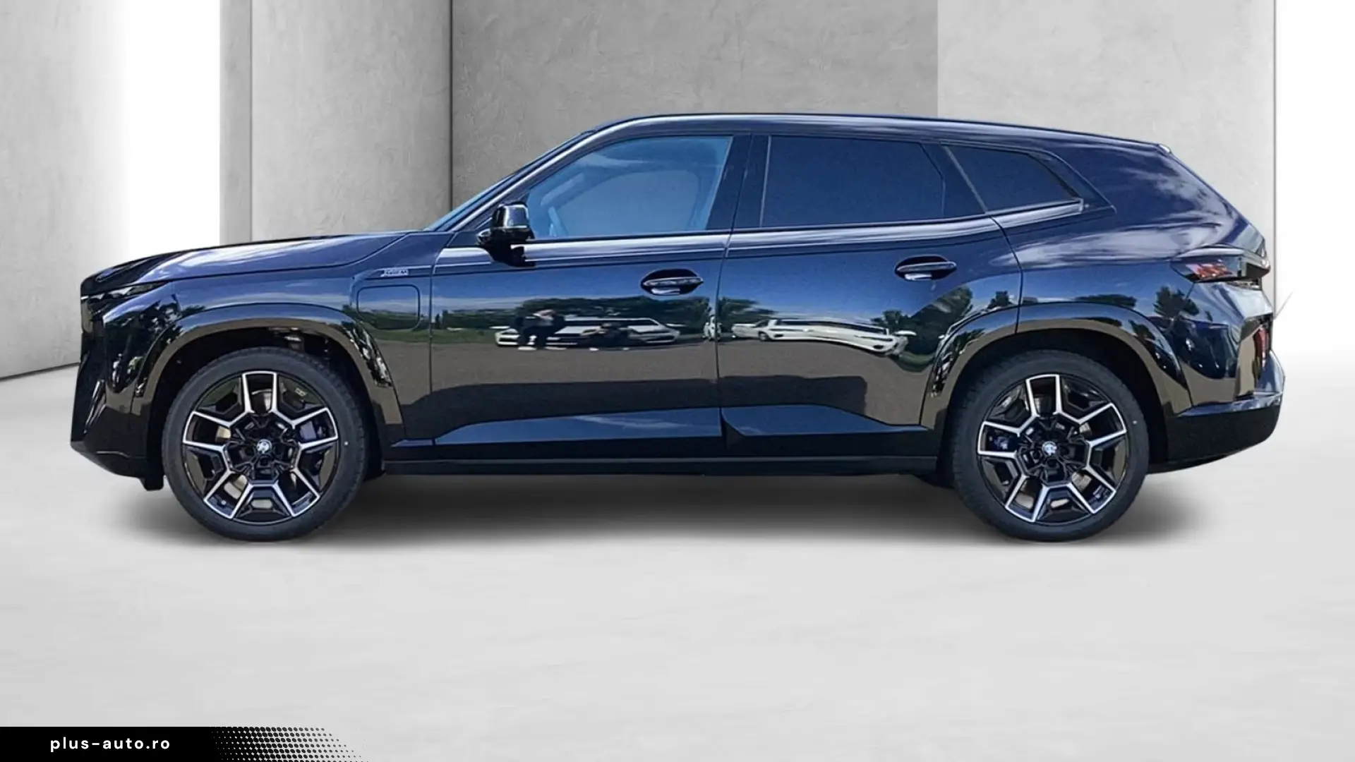 BMW XM 50e   Hybrid