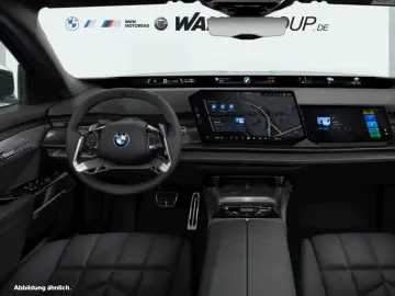 BMW 740 xDrive M Sport Pro SkyLounge