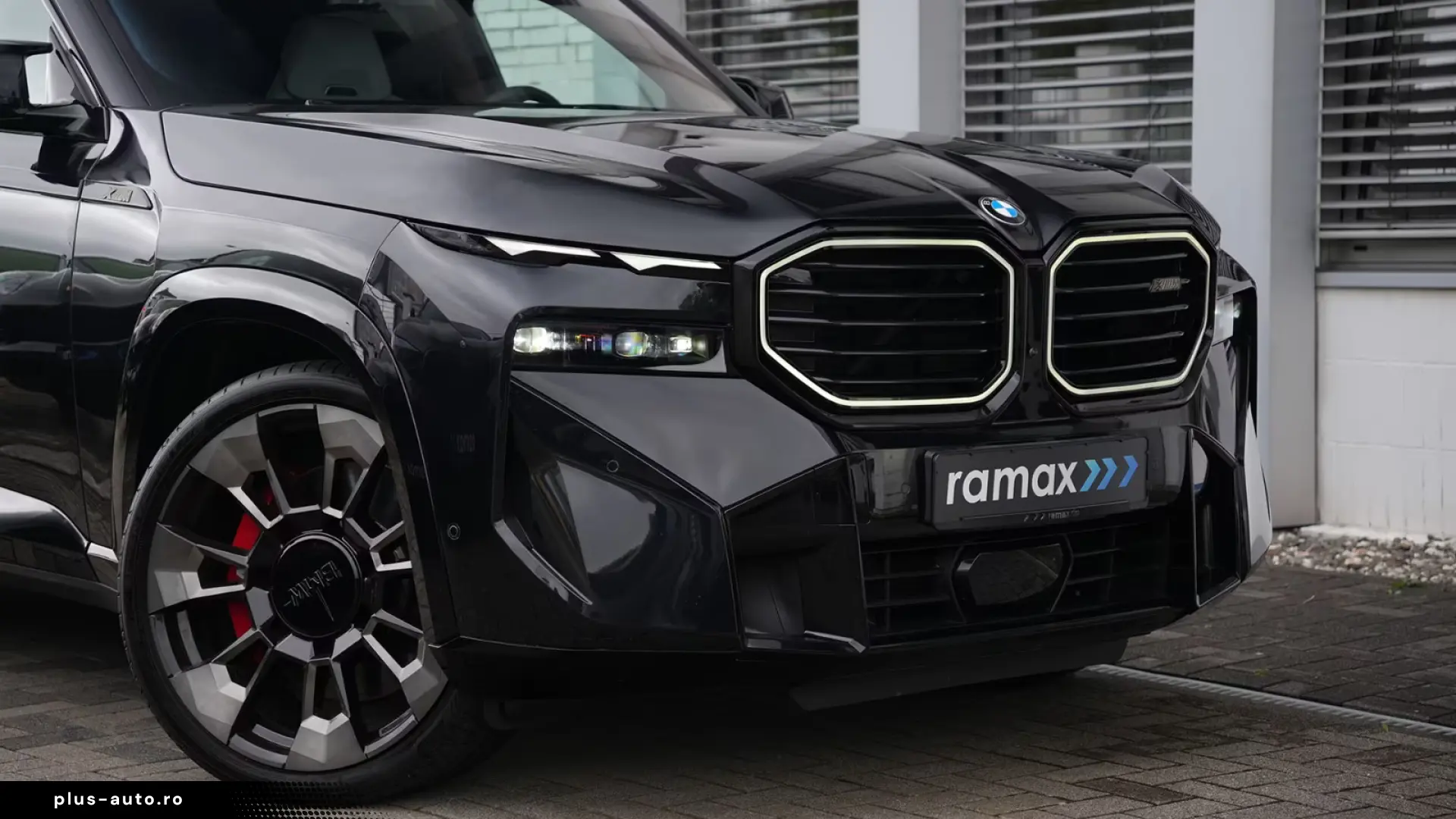 BMW XM V8 BLACK EDITION-ACC-AHK