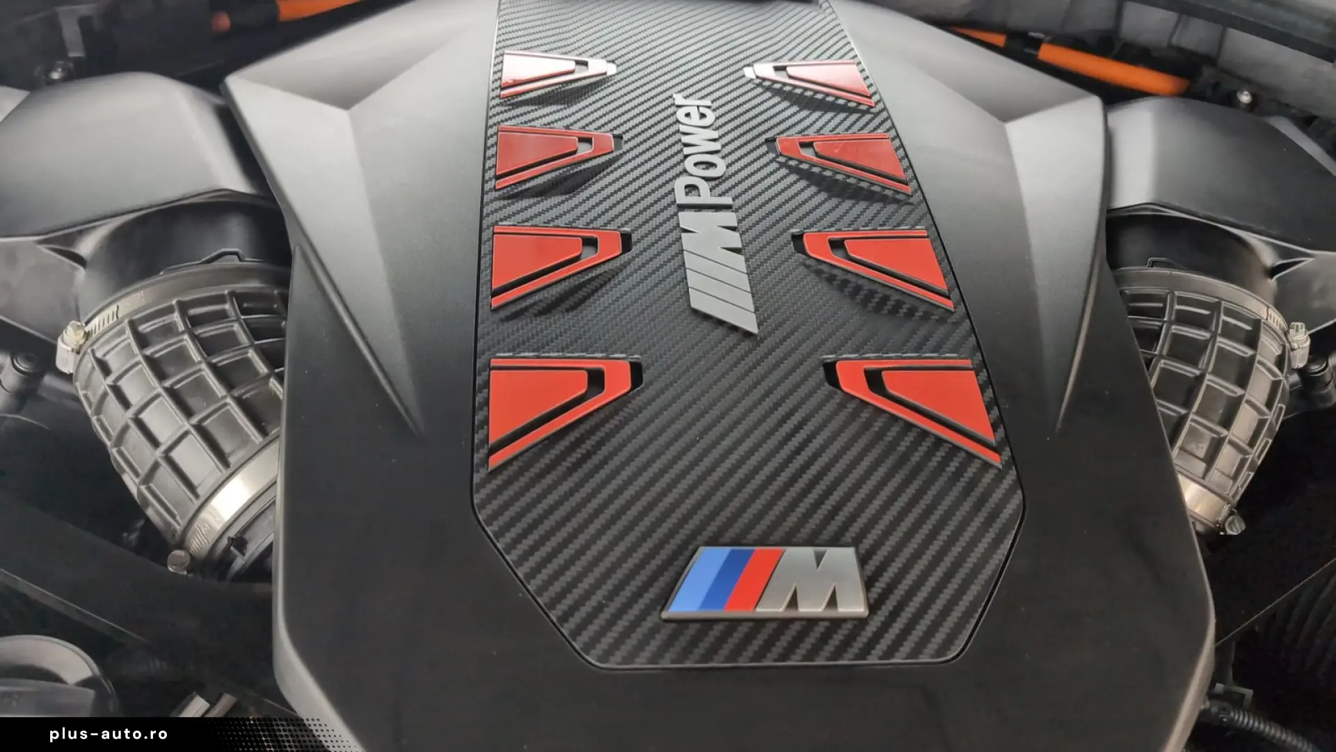BMW XM Label Massage Bowers & Wilkins