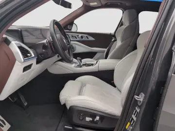 BMW XM Label Massage Bowers & Wilkins