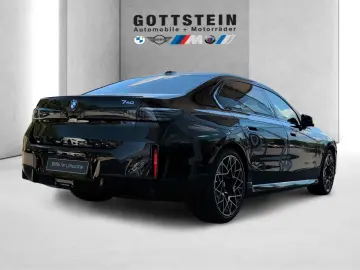 BMW 740 xDrive FACELIFT 2026 - M Sport Package Pro