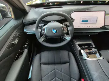 BMW 740 xDrive FACELIFT 2026 - M Sport Package Pro