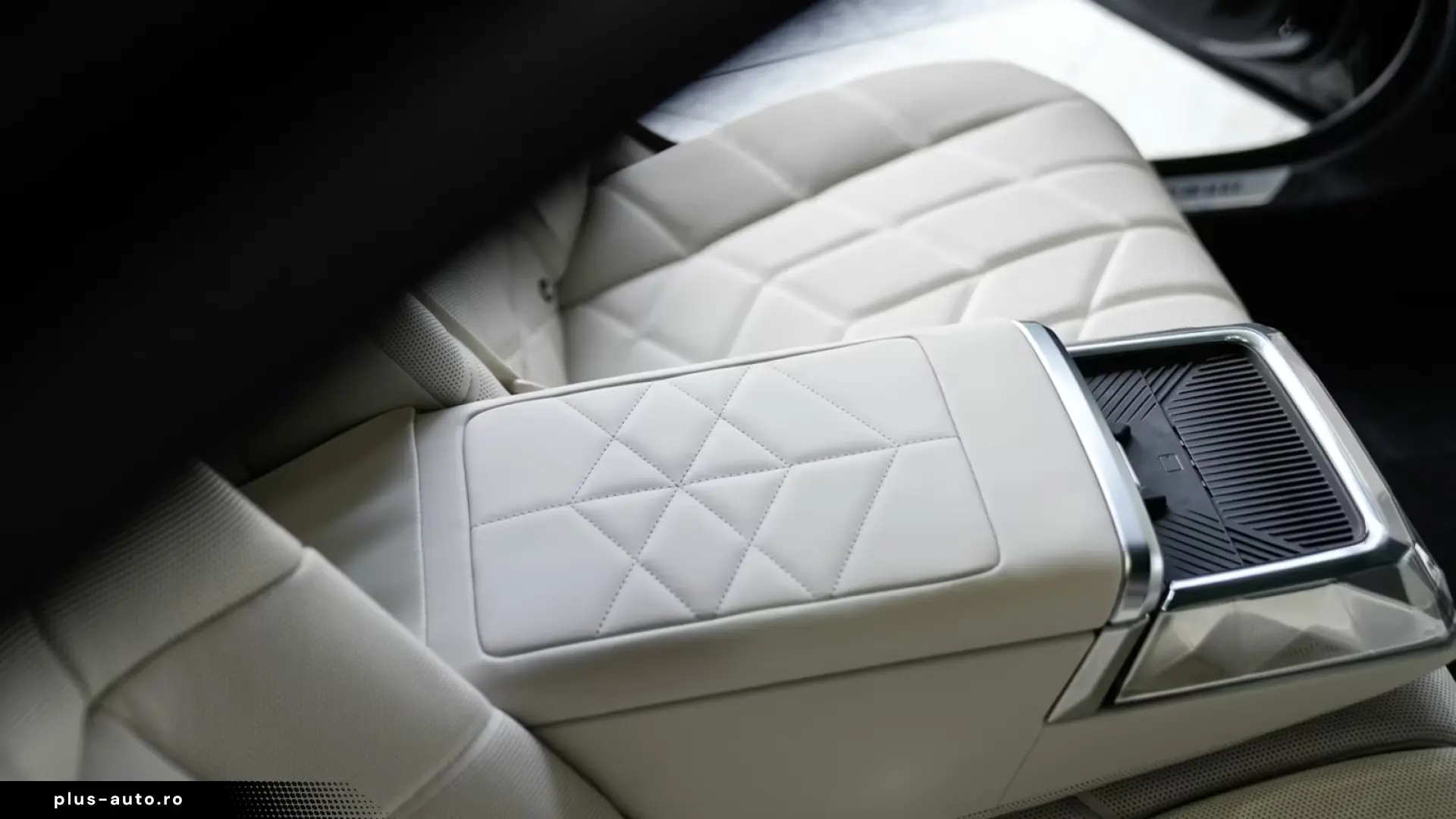 BMW 740xd M SPORT PRO TV Sky Lounge