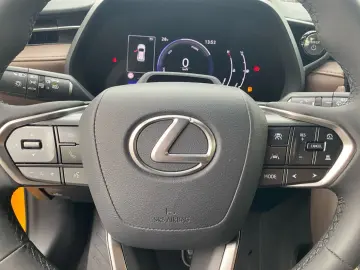 LEXUS LBX FWD Elegant  LED ACC CAM CarPlay SHZ SmartKe