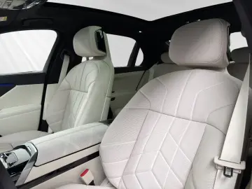 BMW 740 xDrive FACELIFT 2026 M Sport Pro