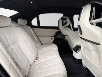 BMW 740 xDrive FACELIFT 2026 M Sport Pro