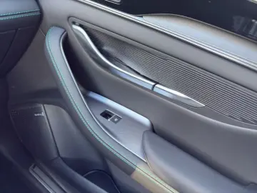 BYD Seal U DM-i Design AWD Plug-In Hybrid ACC
