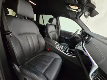 BMW X5 xDrive 45 e M Sport Laser Luft AHK Live-C 22