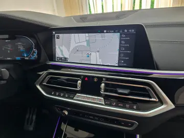 BMW X5 xDrive 45 e M Sport Laser Luft AHK Live-C 22