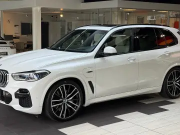 BMW X5 45 e xDr M Sport Pano-SKY HuD Massage 22  ACC