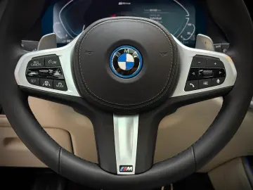 BMW X5 45 e xDr M Sport Pano-SKY HuD Massage 22  ACC