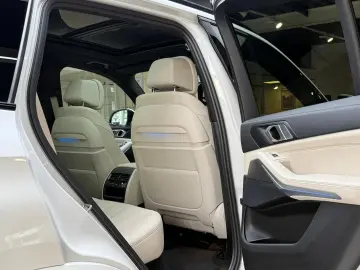 BMW X5 45 e xDr M Sport Pano-SKY HuD Massage 22  ACC