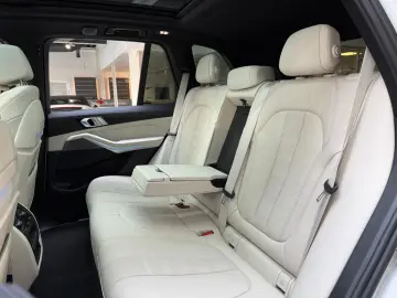 BMW X5 45 e xDr M Sport Pano-SKY HuD Massage 22  ACC